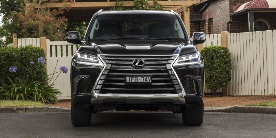  Lexus LX570 2015 года  (AU) (фото 14 из 19)